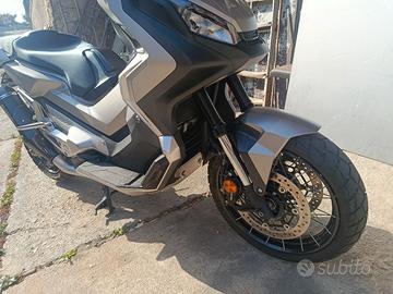 Honda x-adv 750