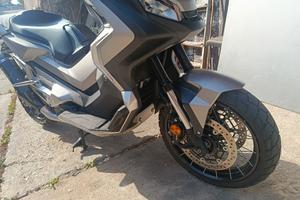 Honda x-adv 750