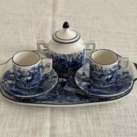 Servizio da caffè vintage inglese con vassoio