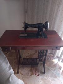macchina da cucire vintage 
