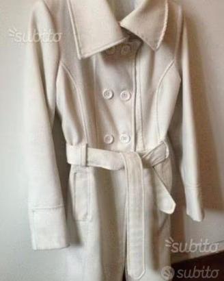 Cappotto bianco stile trench