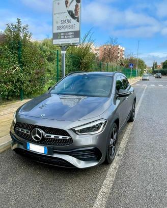 Mercedes GLA 220d 4MATIC – AMG Line, tetto, FULL