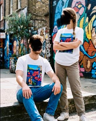 T-shirt bianca stampa street art