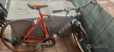 bicicletta corsa aero team