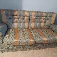 divano tre posti 