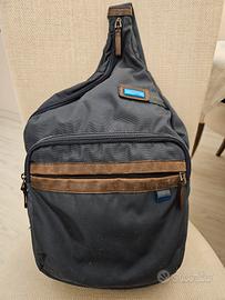 Piquadro zaino monospalla blu tessuto e pelle 