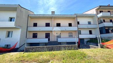 VILLA A SCHIERA CENTRALE A CAMPOFILONE