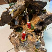 Presepe in radice di ulivo