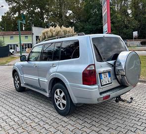 Mitsubishi pajero