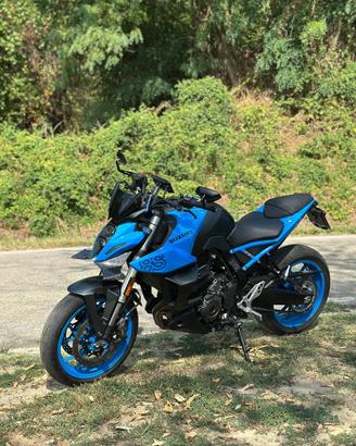 SUZUKI GSX 8S 2023