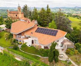 Villa tra le colline astigiane