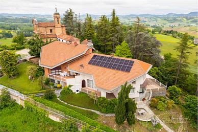 Villa tra le colline astigiane