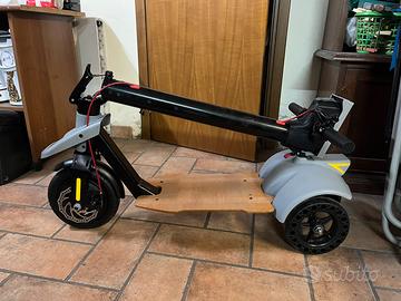 Monopattino elettrico 3 Ruote