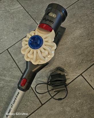 Dyson v7 NON FUNZIONANTE