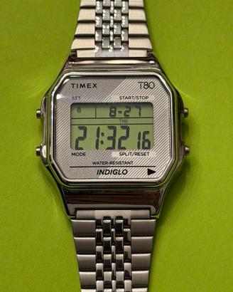 Orologio digitale Timex T80