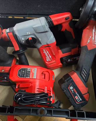 TRIS MILWAUKEE  18V