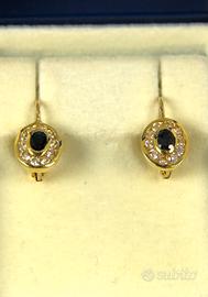 Orecchini in oro giallo 750 con zaffiri.