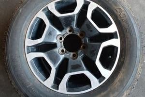Cerchio con pneumatico Toyota Hilux