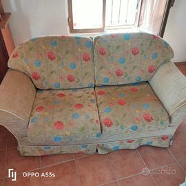 divano tre posti 