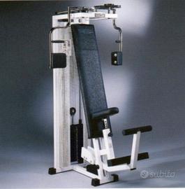 Pectoral machine technogym