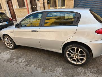 Alfa romeo  147