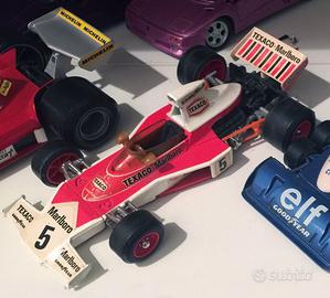CORGI 1:18 McLaren F1 M23 GF2 #5 Marlboro 1974