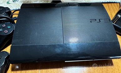 PS3 slim + 13 giochi + 3 joystick