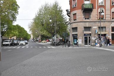 NEGOZIO A TRIESTE