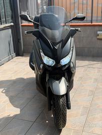Yamaha Xmax 400 -Tagliandato- Gomme nuove - 3800€