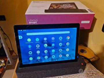 Lenovo Smart Tab M10 con dock station
