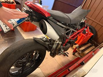 Hypermotard 950 incidentata