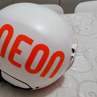 Casco NEON Wild: Stile e Sicurezza Top