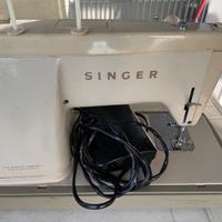 Macchina da cucire vintage Singer