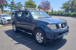 Nissan Pathfinder 2.5 dCi SE