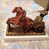 Statuetta biga romana