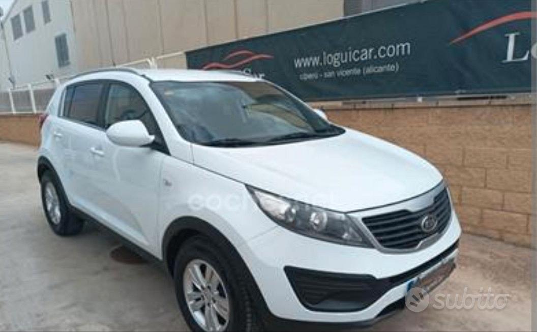 Kia Sportage ricambi Accessori Auto In vendita a Taranto
