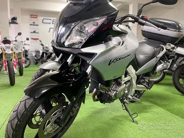 Suzuki V Strom DL 650 - 2004 Guarda le NS moto