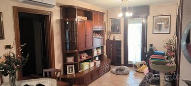 Parete soggiorno in noce