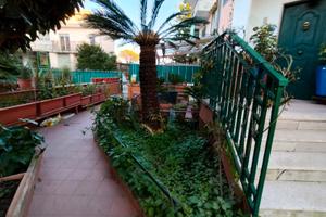 Villa di 3 livelli fuori terra