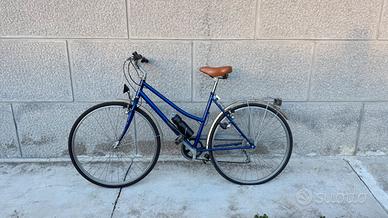 Bicicletta OLMO  blu da città - Shimano 6 velocità