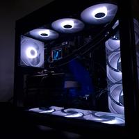 monto su richiesta pc da gaming o da ufficio