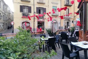 Attività di pizzeria e bar, centro storico Isernia
