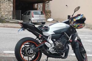 YAMAHA MT 07