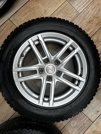 Cerchi in lega 16 gomme Pirelli