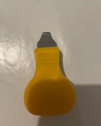 Strumentto con lama per aprire casse di orologi