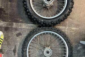Ruote complete Yamaha YZ 125 / YZ 250 2T – cerchi,