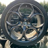 Giulia Quadrifoglio Cerchi 19" Originali Alfa Rom