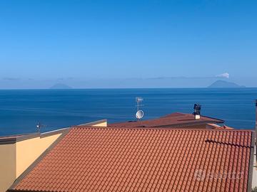 Villa di proprietà e attività a Capo d'Orlando
