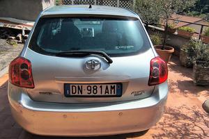 Toyota Auris pochi KM.