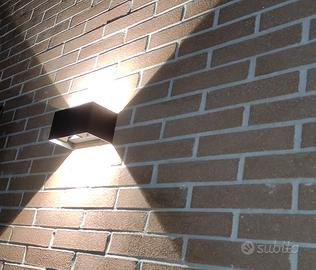 Applique in alluminio da esterno o interno 